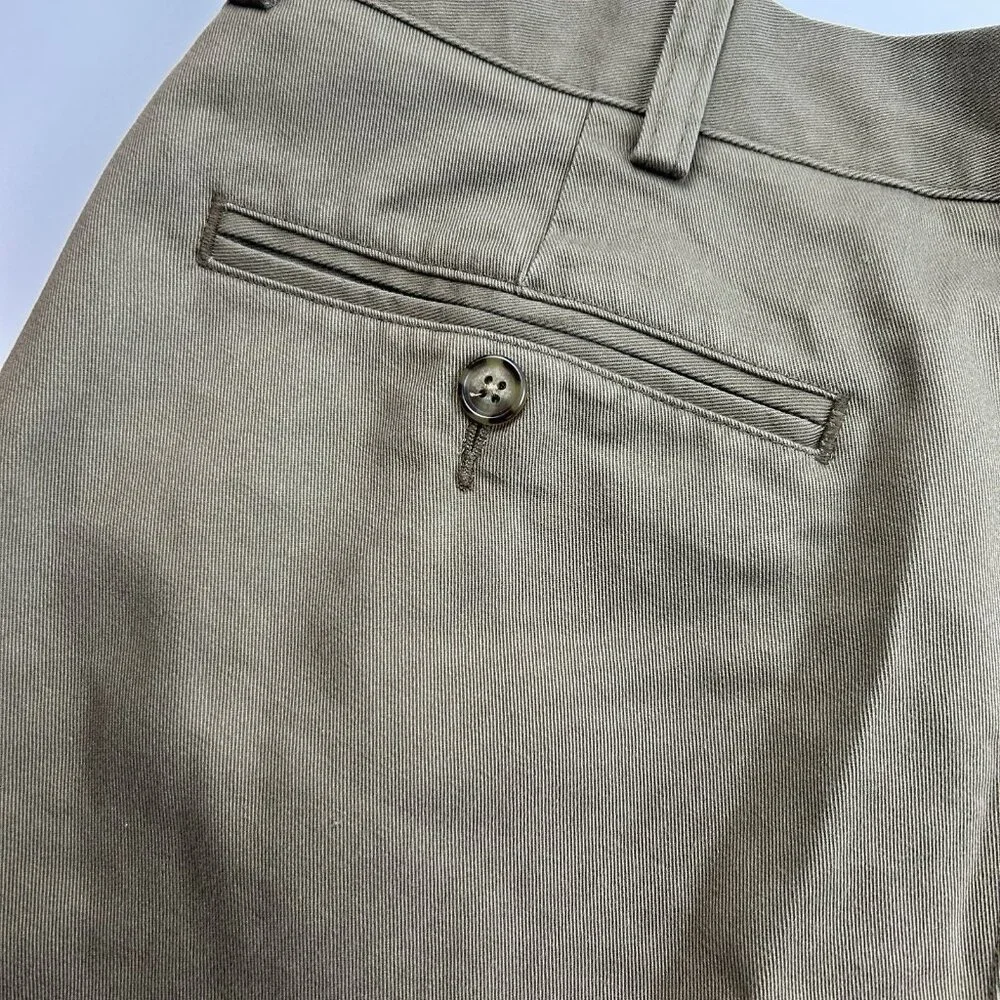 LL Bean Men's Wrinkle-Free Double Chinos, 30w, 26 Inseam , NWT